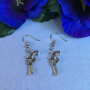 🌼5 for $25🌼Pistol Earrings